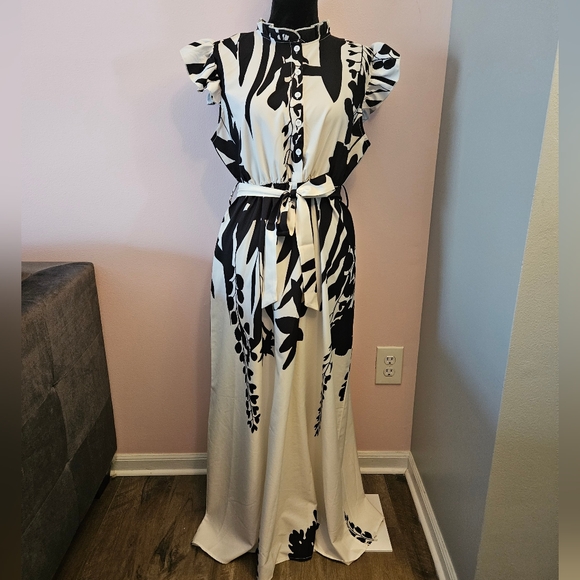 Elegant Black & White Floral Maxi Dress - Size XL 🖤 NWOT - Picture 3 of 9